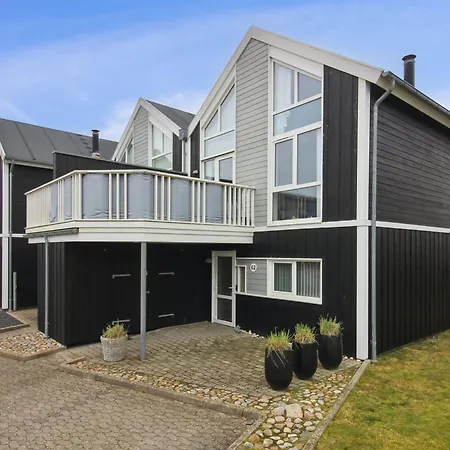 Borica - 700m From The Sea In Nw Jutland By Interhome Appartamento Løkken